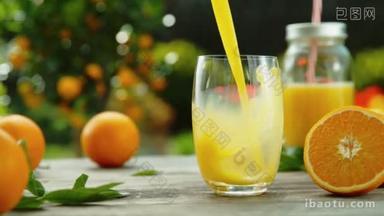 将橙汁倒入玻璃杯的超慢速运动,加速碰撞效果. 用高速摄像机拍摄，每秒1000帧.